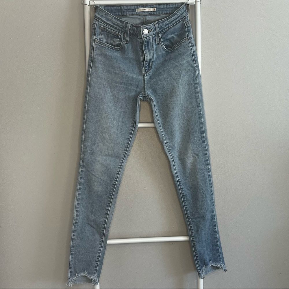 LEVI’S 721 (High Rise Skinny) Size 25 - Women’s Jeans